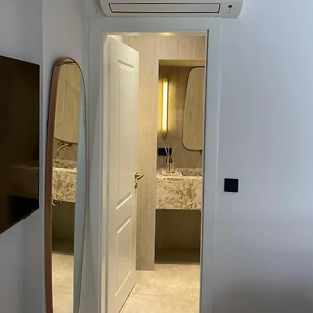 Caleda - Boutique In Center 3*