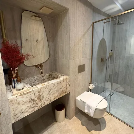 Caleda - Boutique In Center