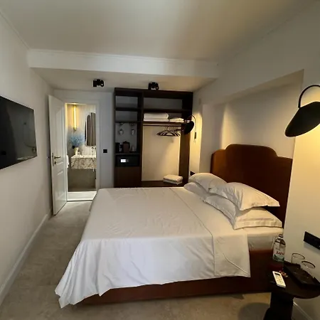 Caleda - Boutique In Center Aparthotel *